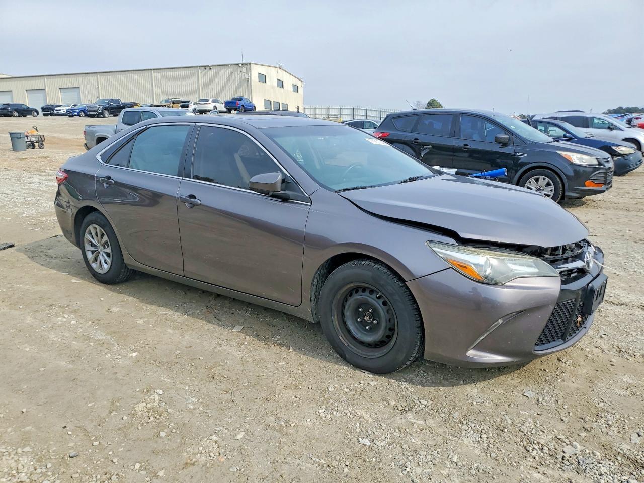 2016 TOYOTA CAMRY