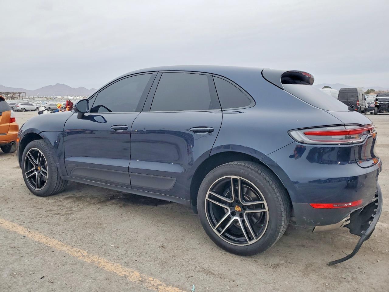 2021 PORSCHE Macan