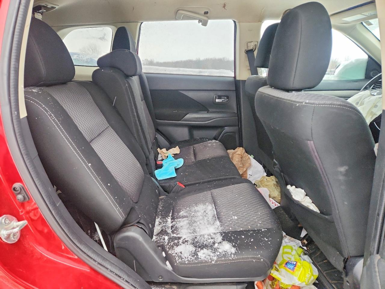 2015 MITSUBISHI outlander