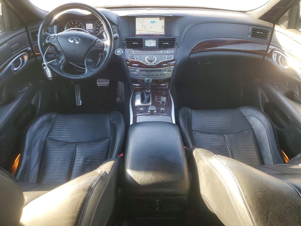 2016 INFINITI Q70