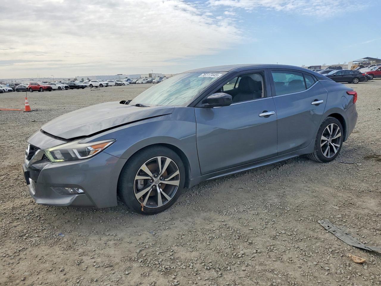 2017 NISSAN Maxima