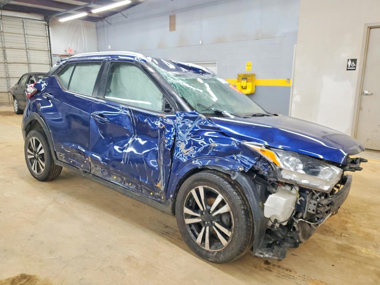 2019 NISSAN KICKS