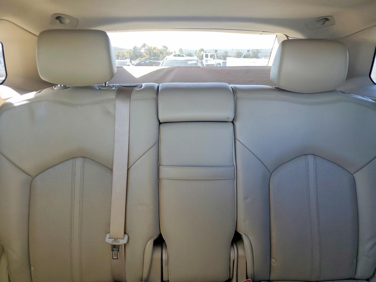 2011 CADILLAC SRX