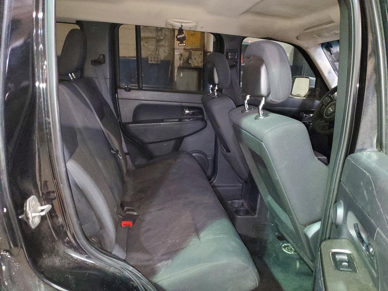 2012 JEEP Liberty