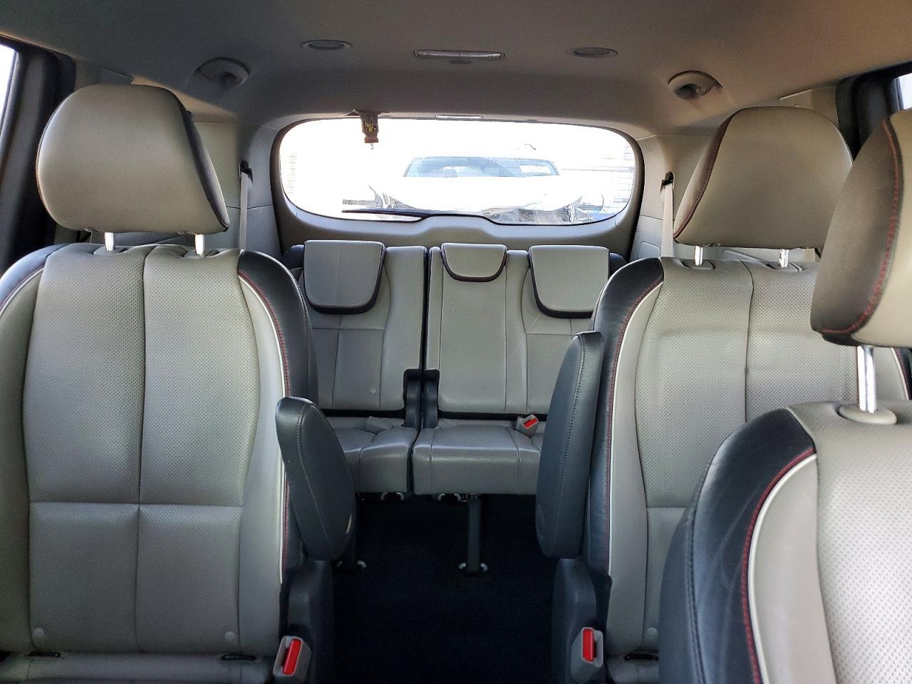 2017 KIA SEDONA