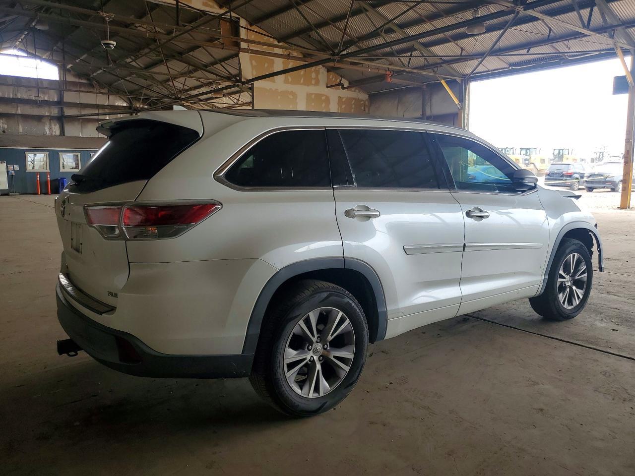 2015 TOYOTA HIGHLANDER