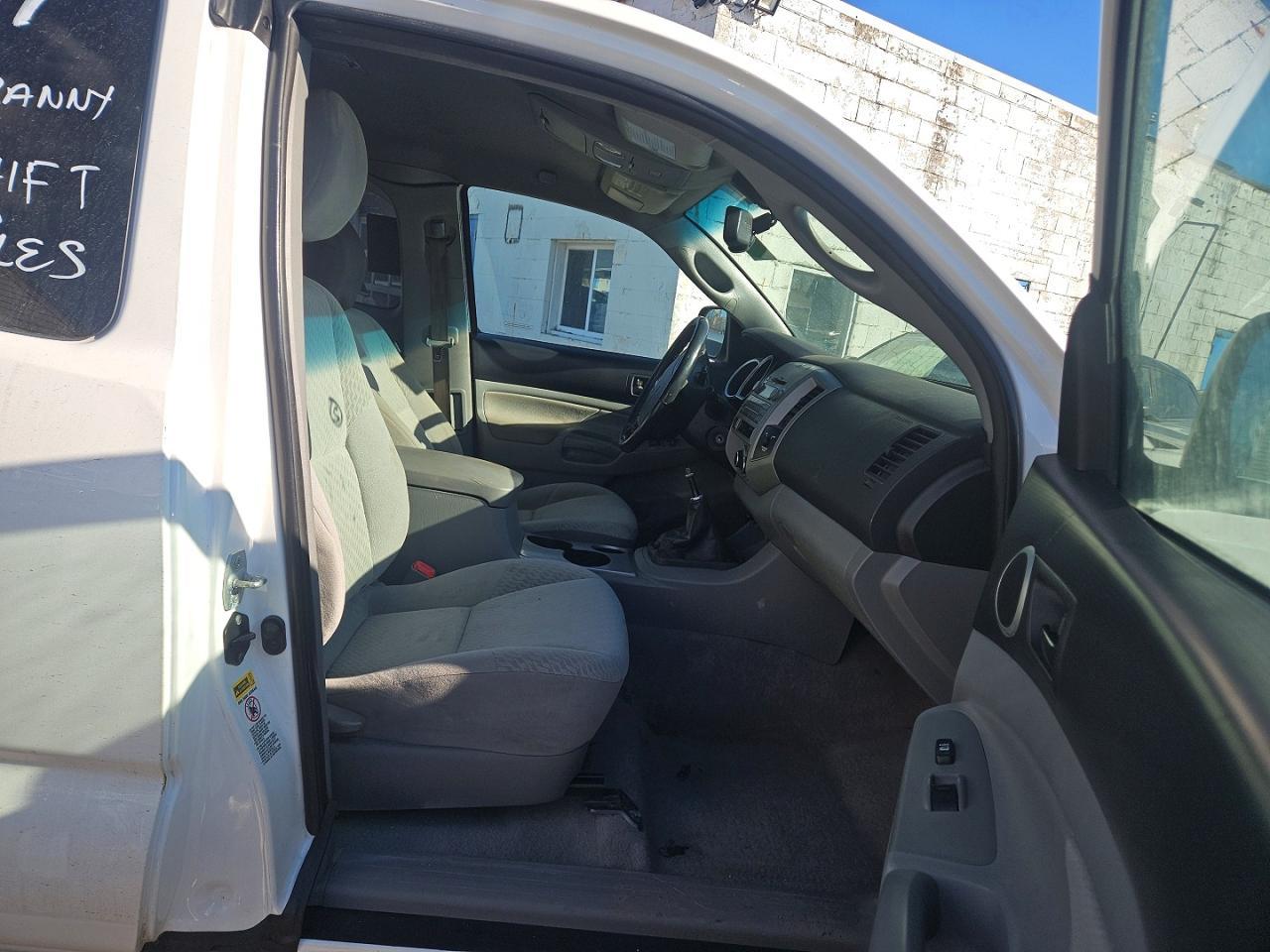 2011 TOYOTA TACOMA