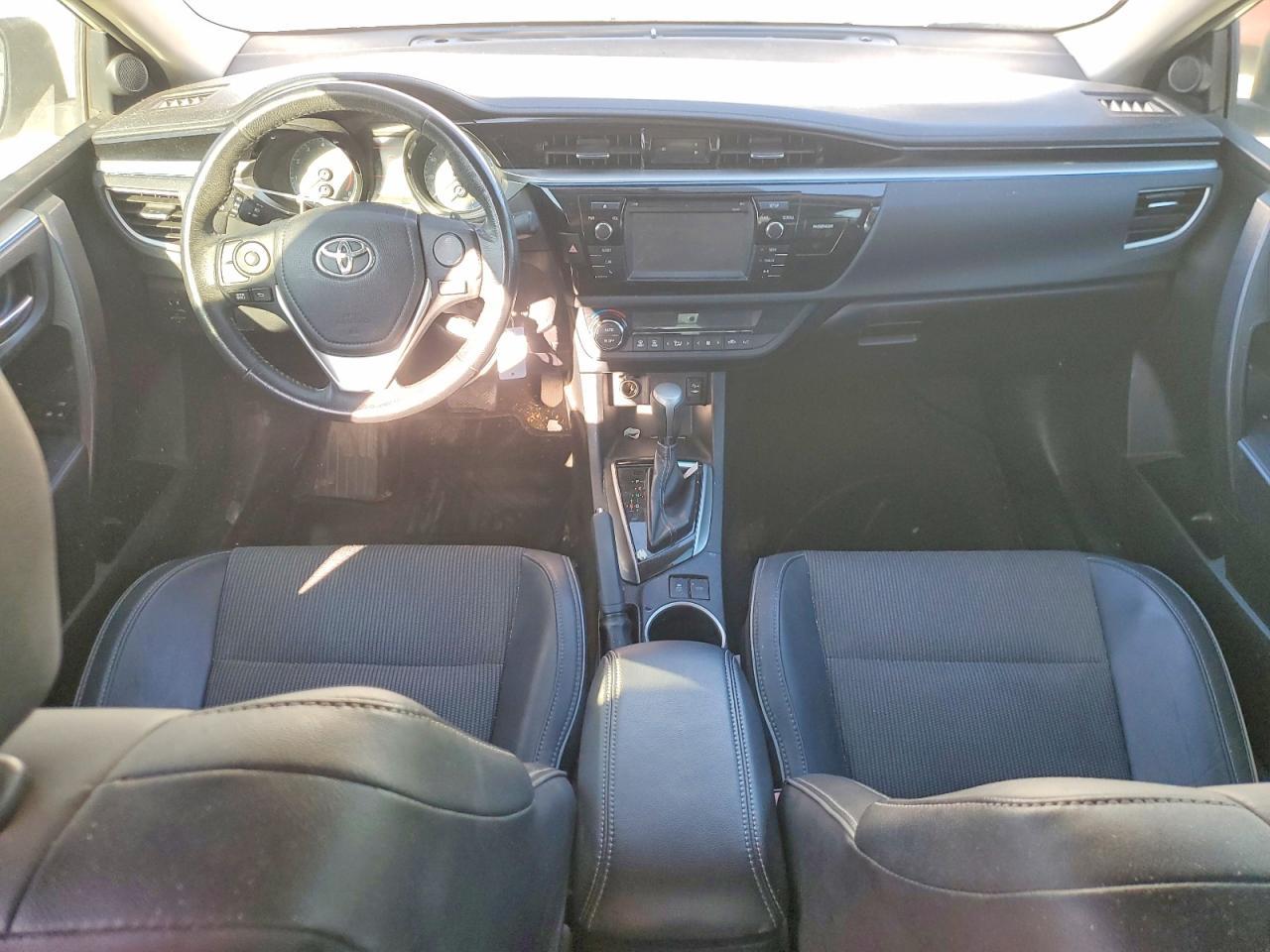 2015 TOYOTA COROLLA