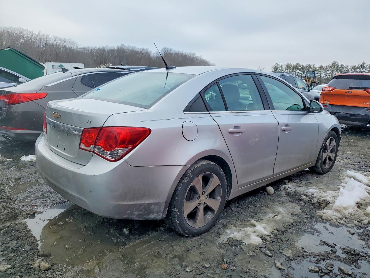 2011 CHEVROLET CRUZE