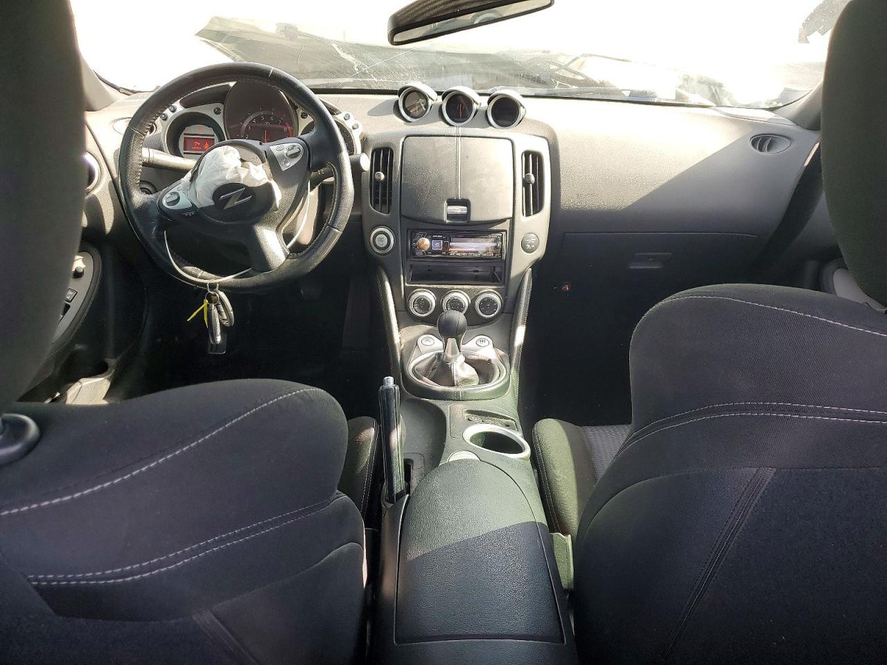2012 NISSAN 370Z