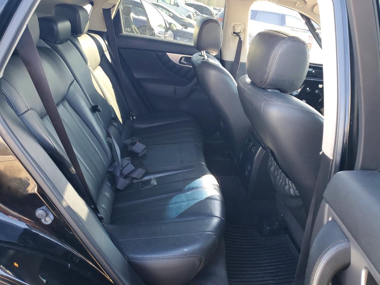 2012 INFINITI FX35