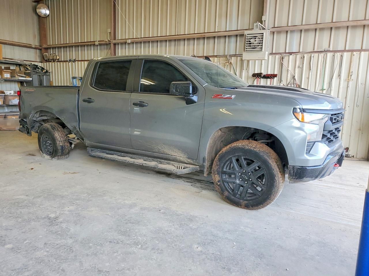 2024 CHEVROLET Silverado