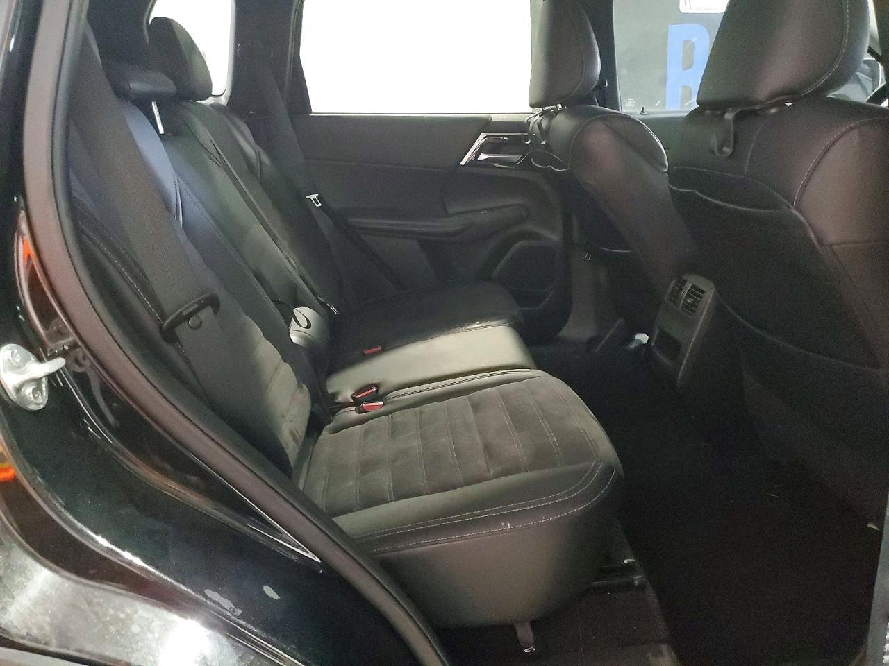 2024 MITSUBISHI outlander