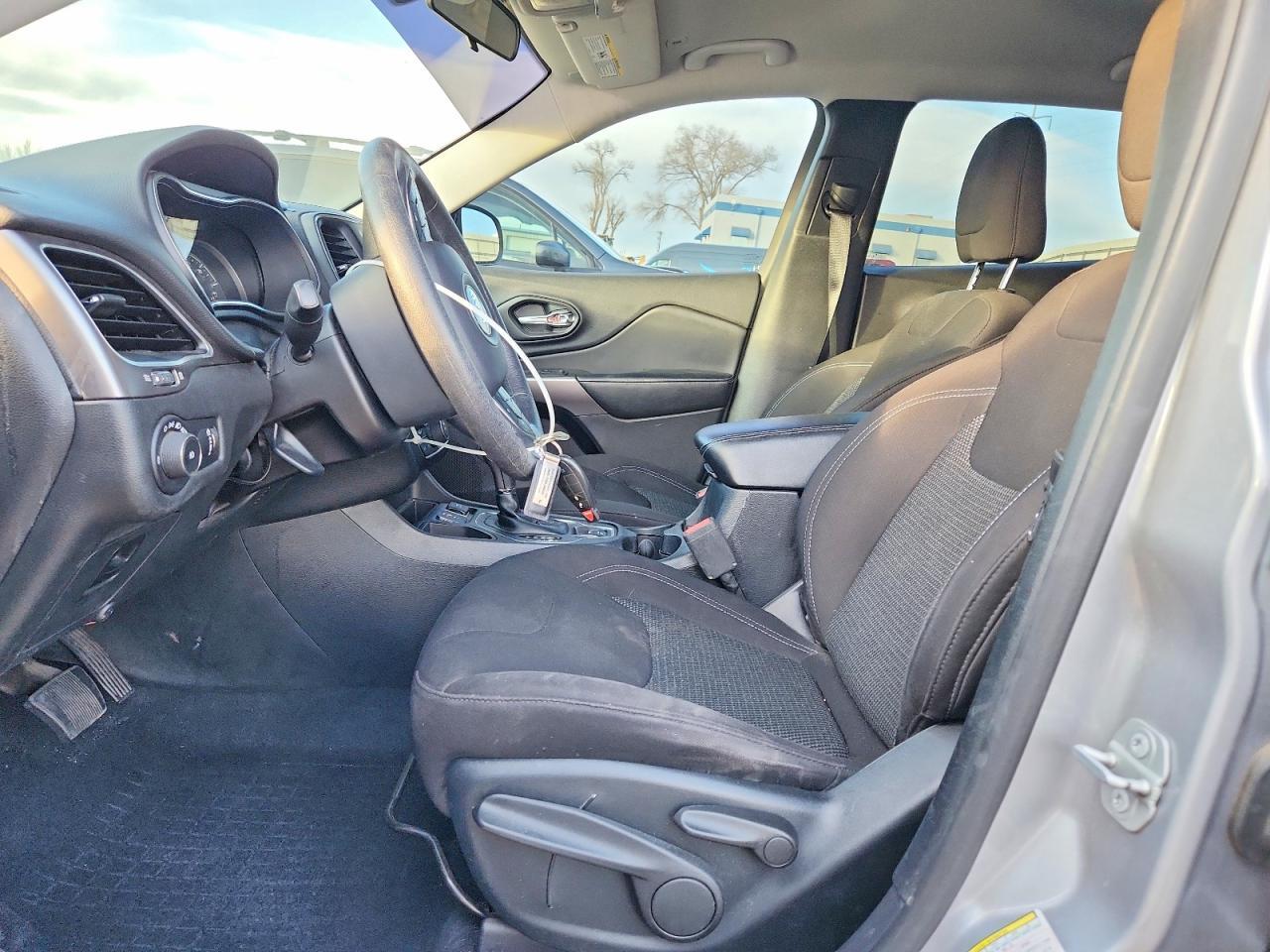 2019 JEEP CHEROKEE