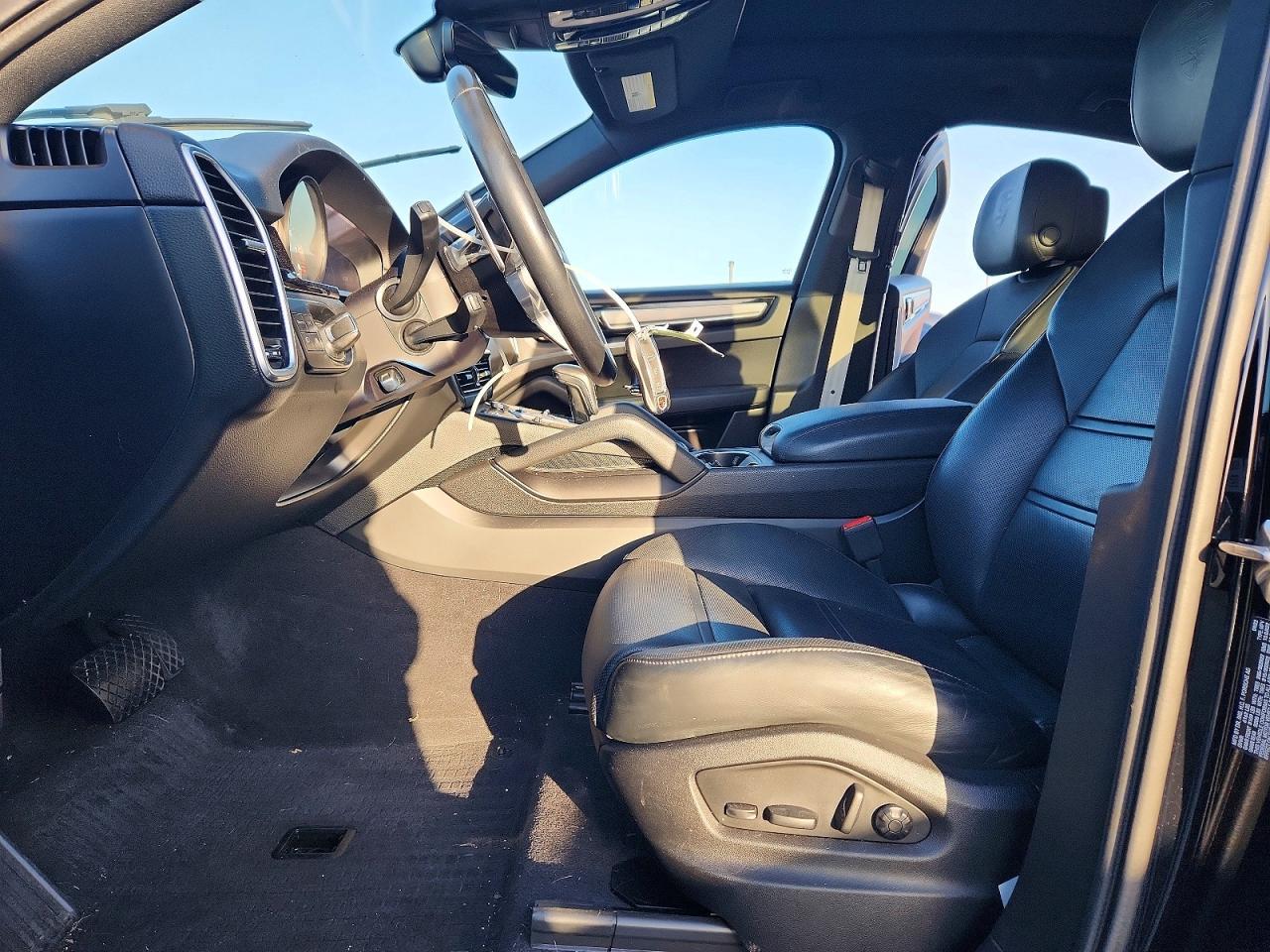 2023 PORSCHE CAYENNE