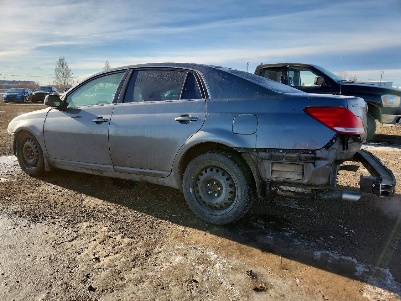 2005 TOYOTA Avalon