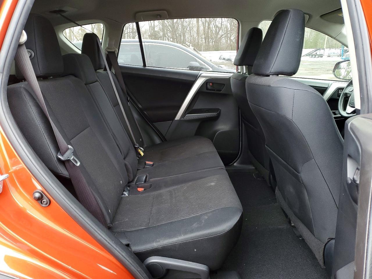 2016 TOYOTA RAV4