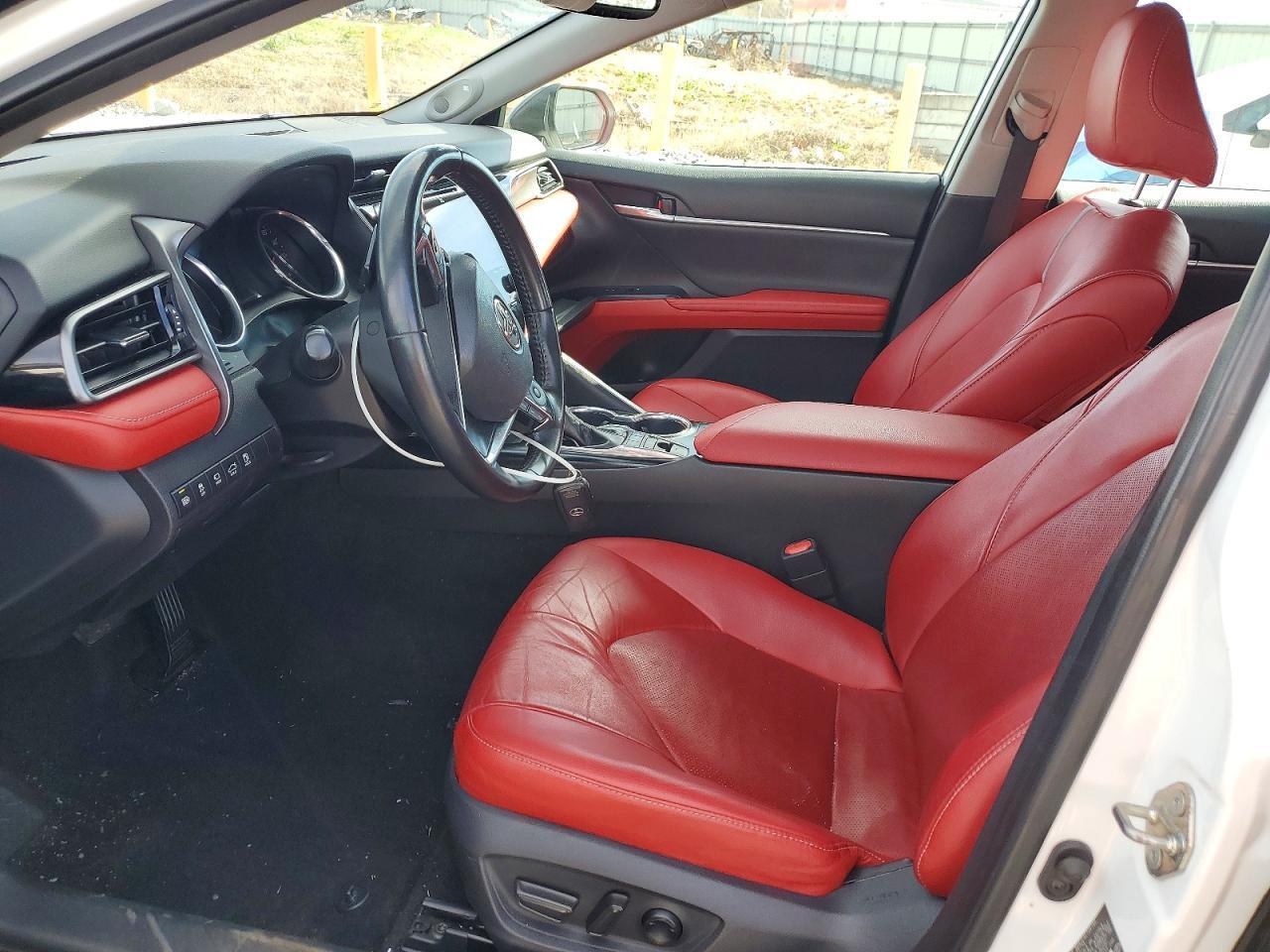 2019 TOYOTA CAMRY