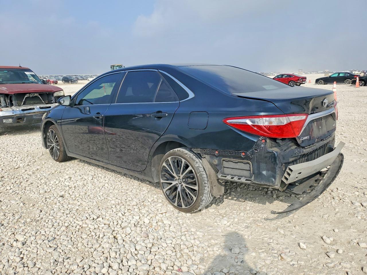 2017 TOYOTA CAMRY
