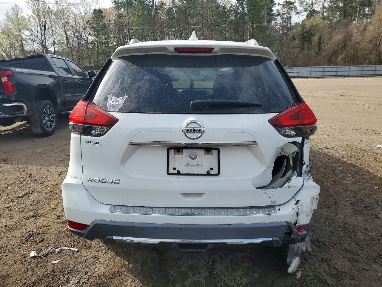 2017 NISSAN ROGUE