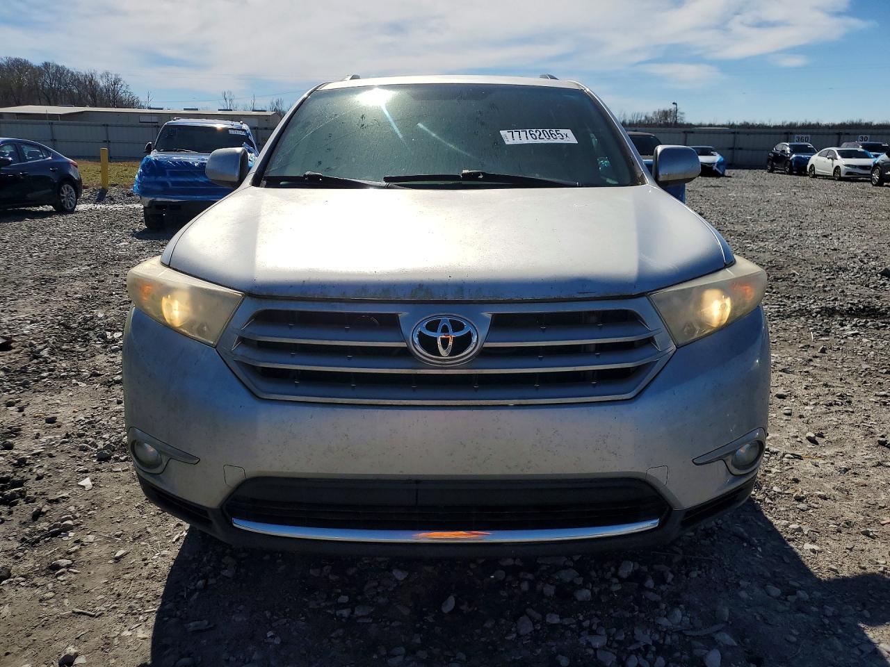 2011 TOYOTA HIGHLANDER