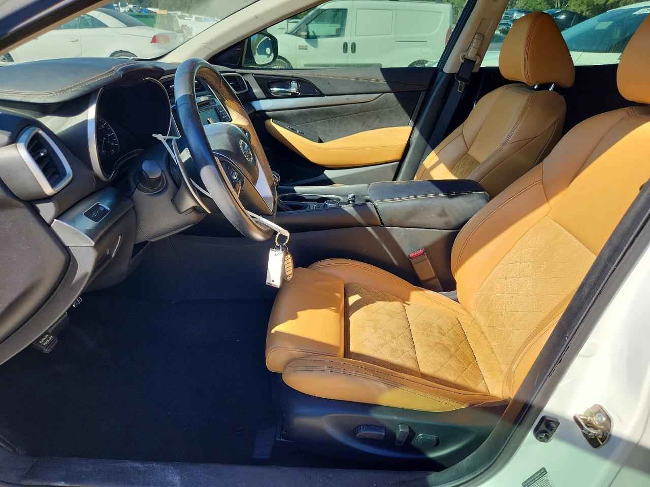 2016 NISSAN Maxima