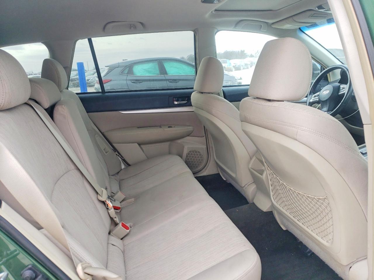 2014 SUBARU Outback