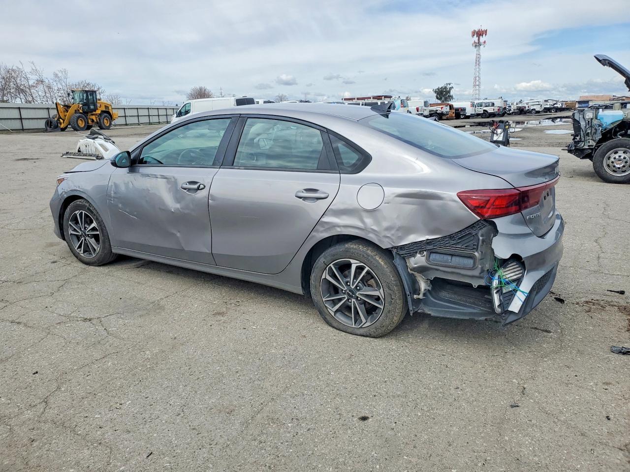 2023 KIA FORTE