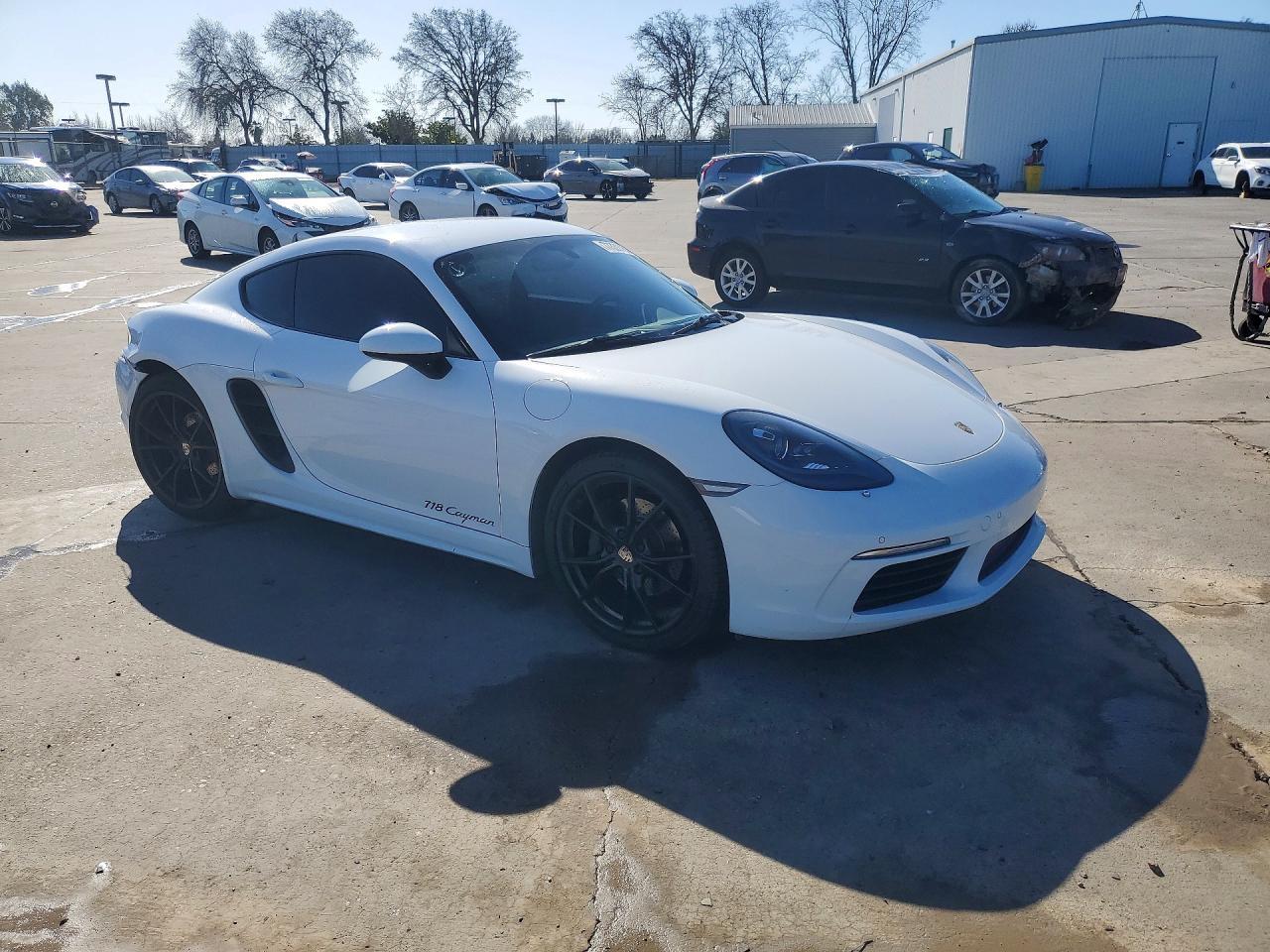 2019 PORSCHE Cayman