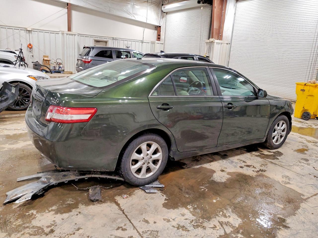 2011 TOYOTA CAMRY