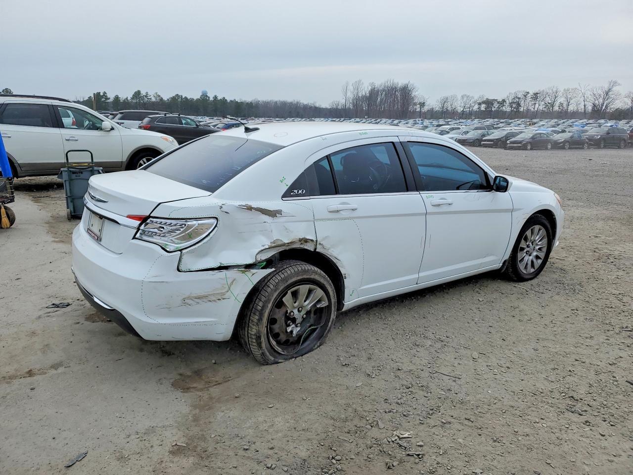 2013 CHRYSLER 200