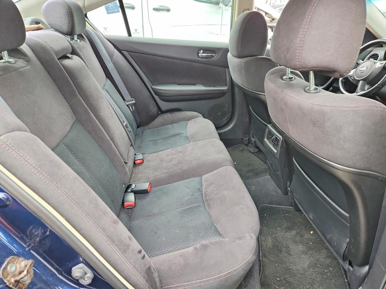 2010 NISSAN Maxima