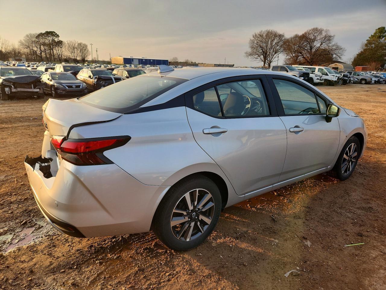 2025 NISSAN VERSA