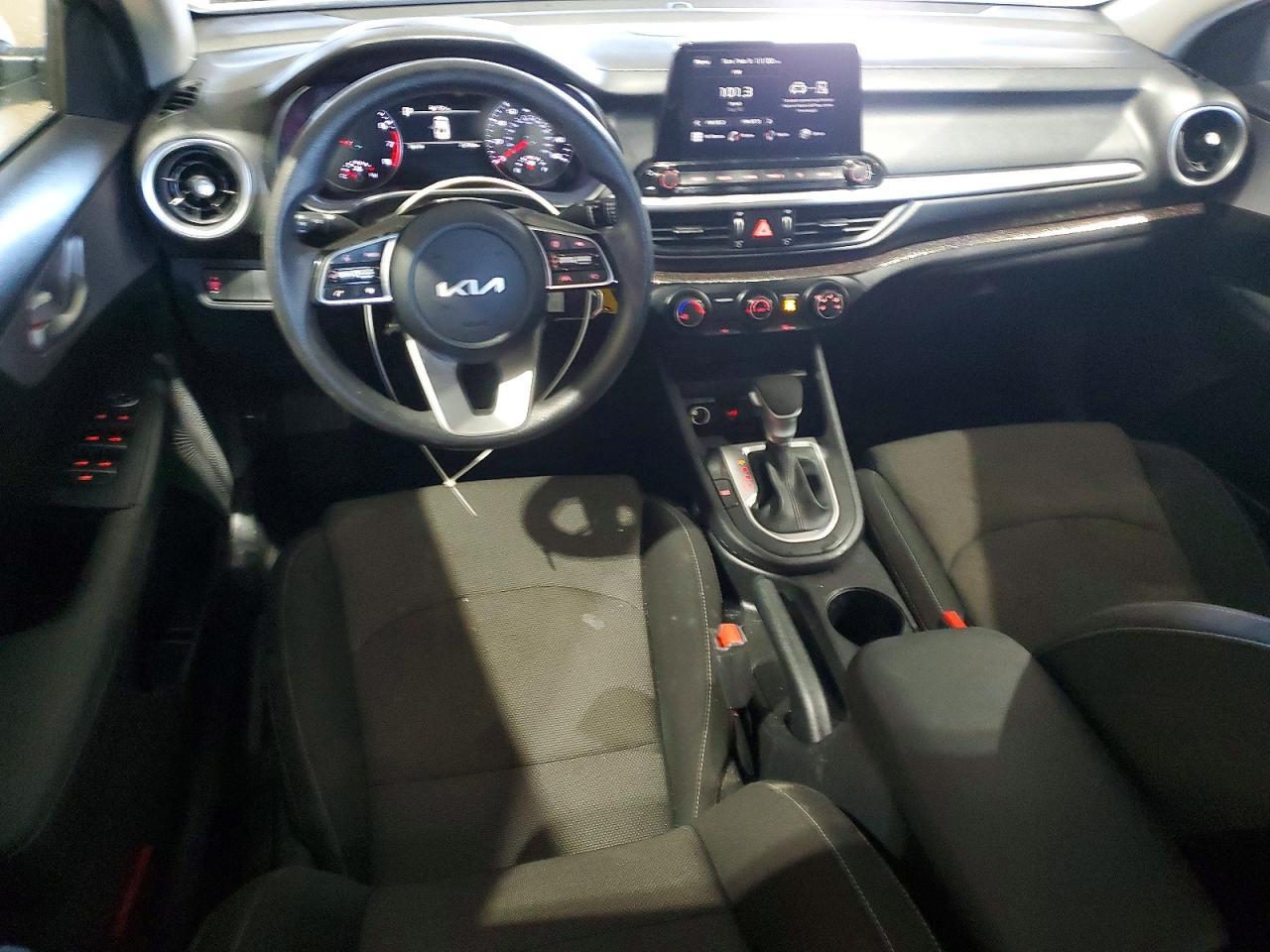 2024 KIA FORTE