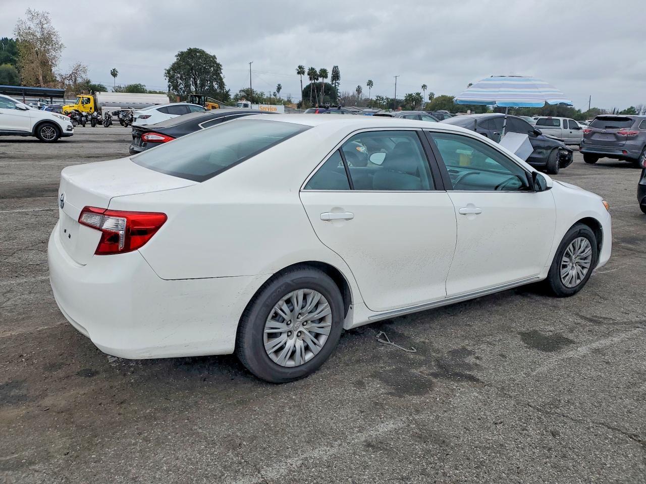 2014 TOYOTA CAMRY