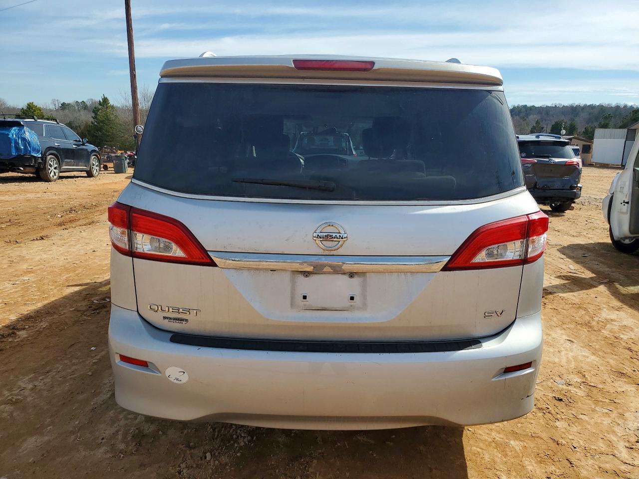 2012 NISSAN Quest
