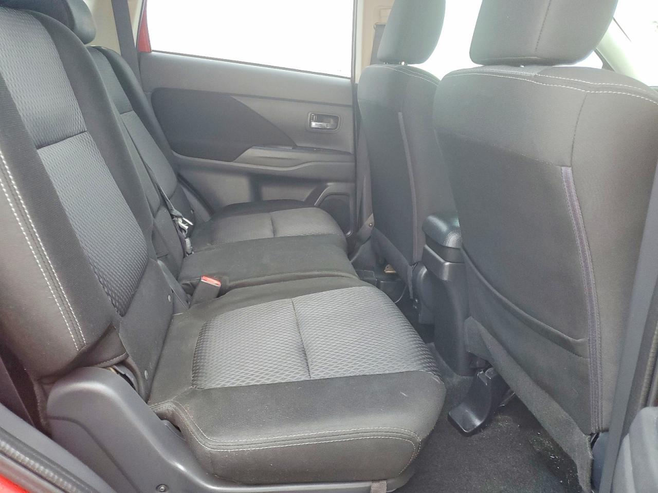 2016 MITSUBISHI outlander