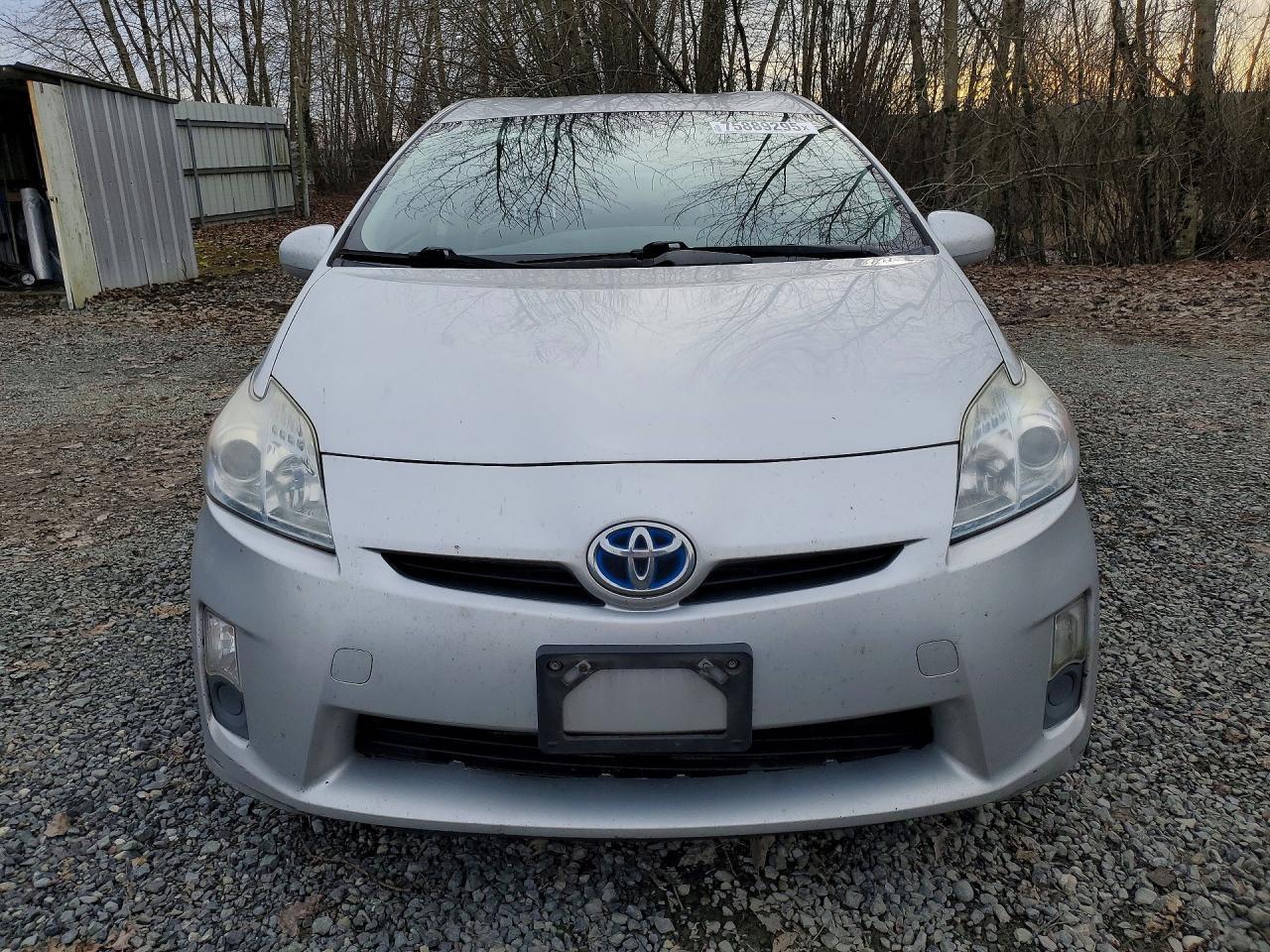 2011 TOYOTA PRIUS