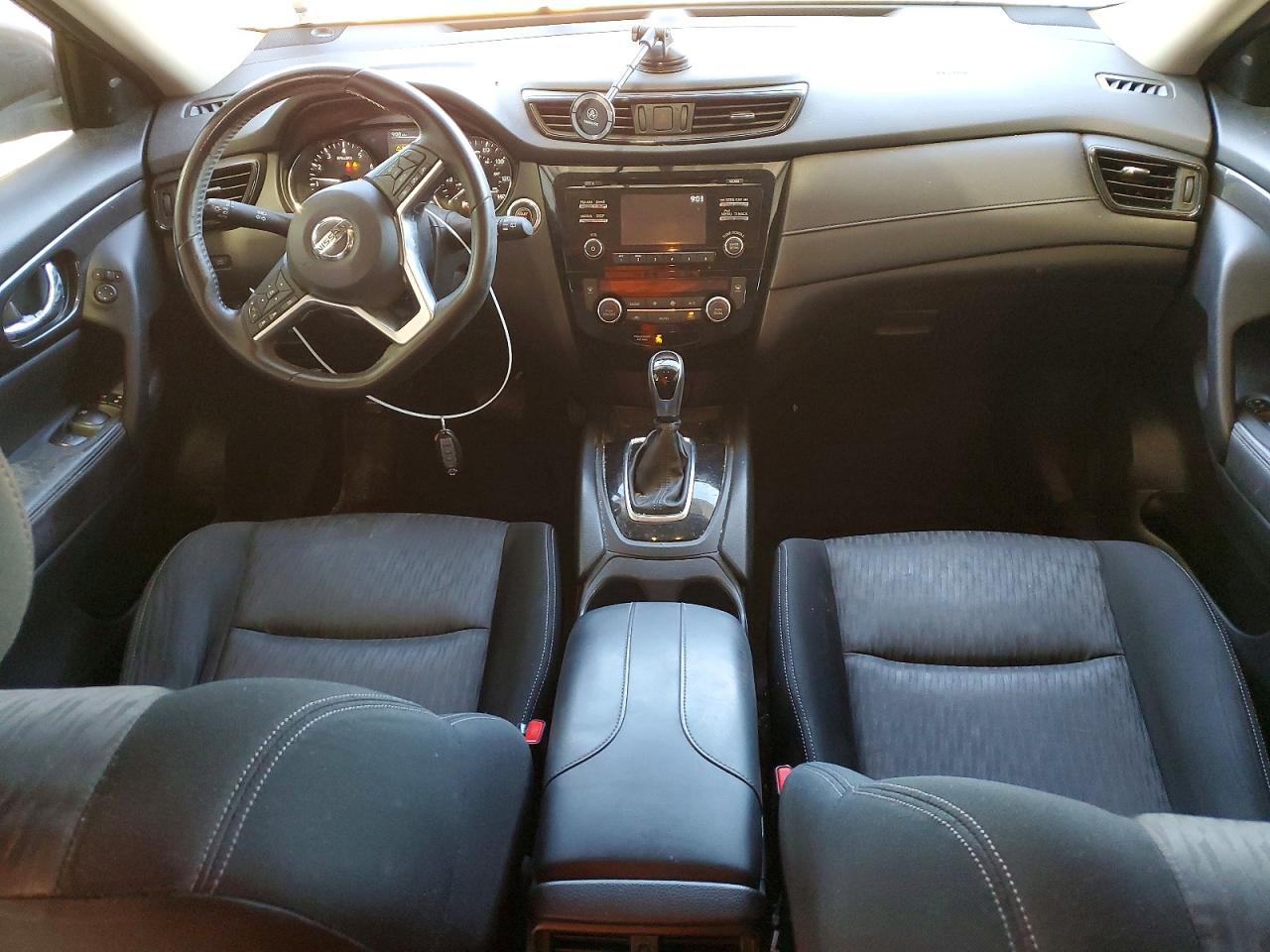 2017 NISSAN ROGUE