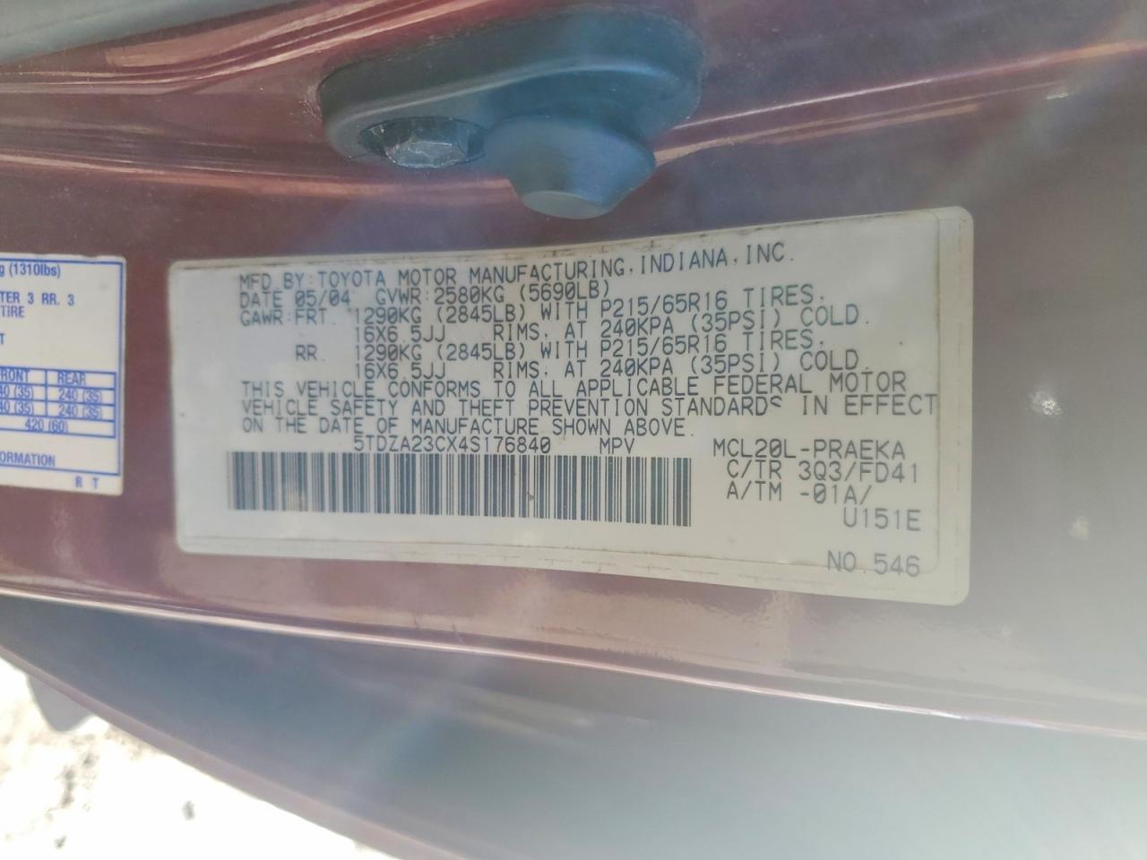 2004 TOYOTA SIENNA