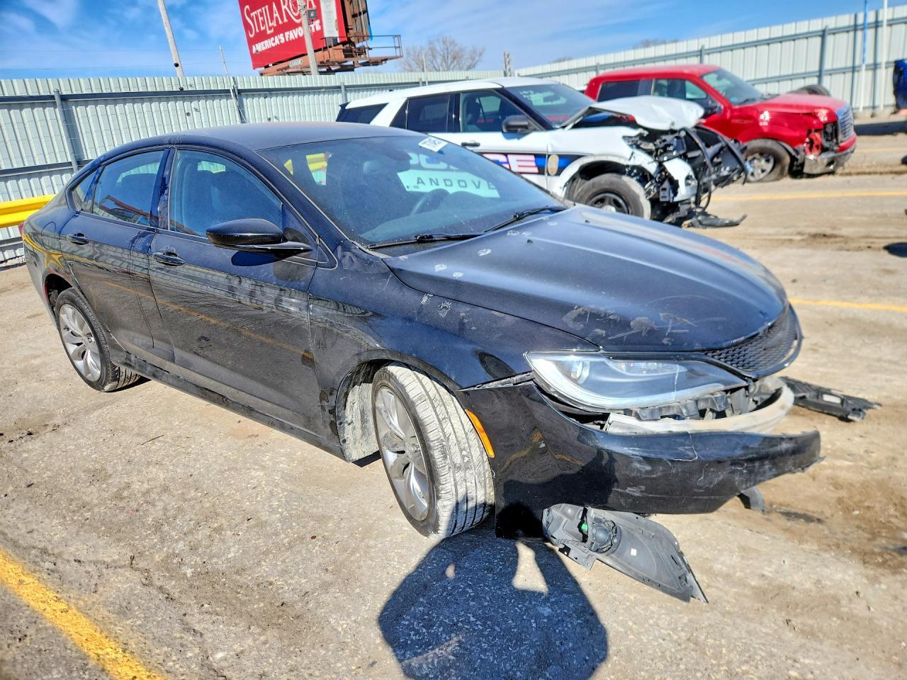 2016 CHRYSLER 200
