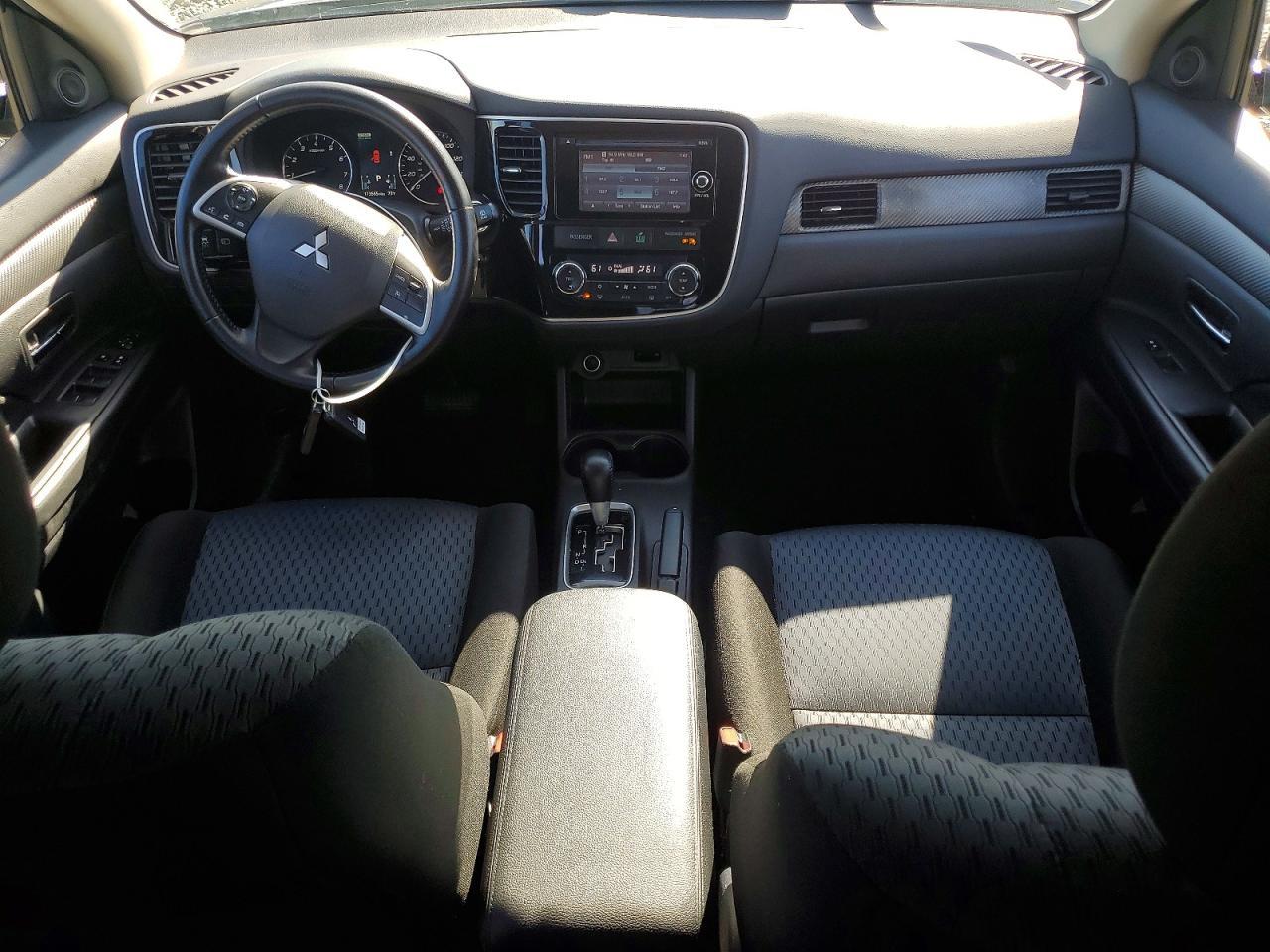 2014 MITSUBISHI outlander