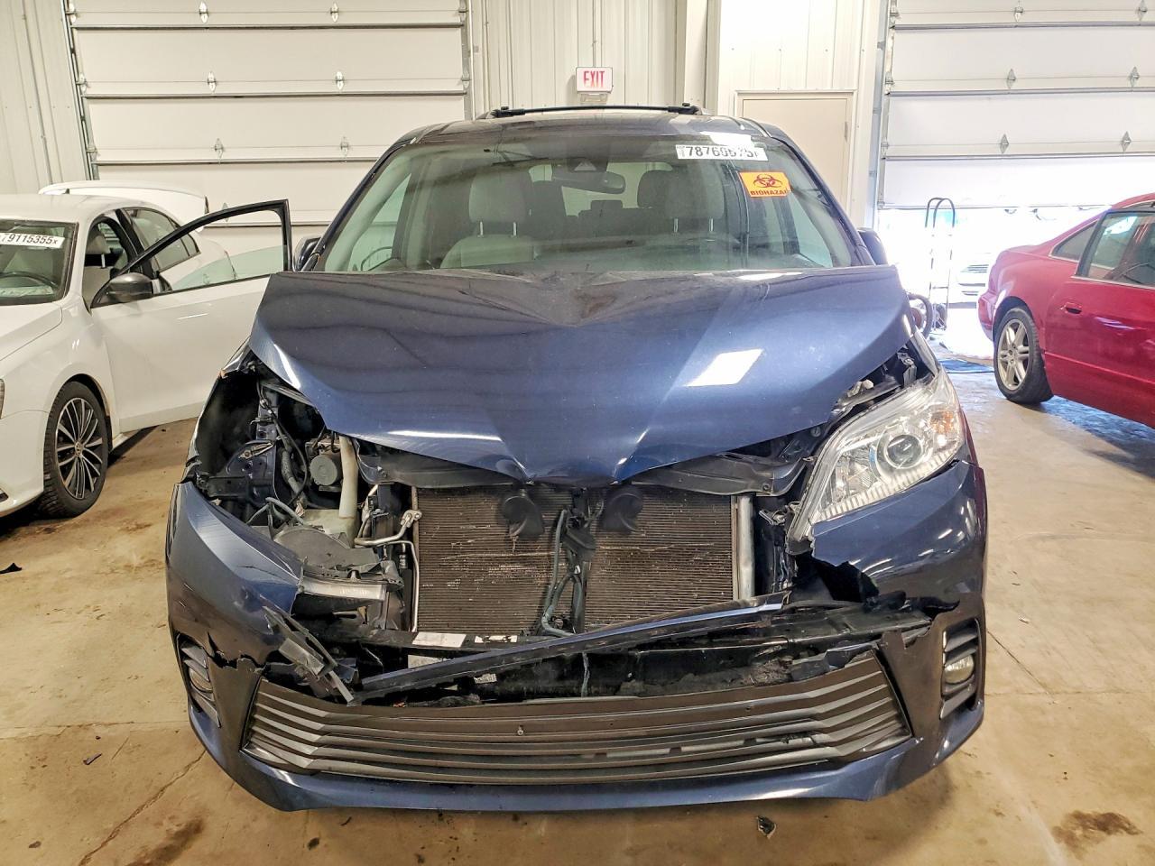 2019 TOYOTA SIENNA