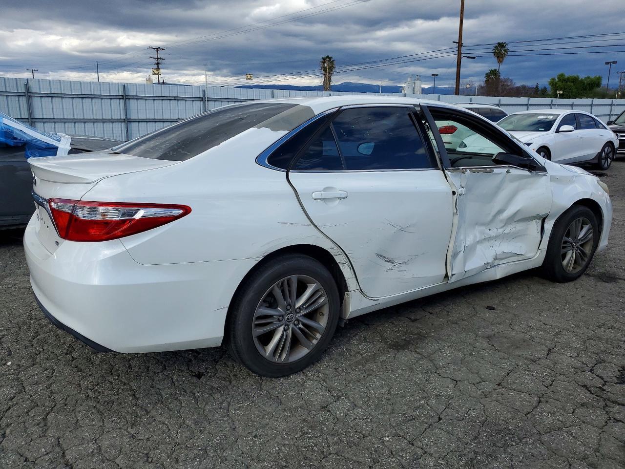 2015 TOYOTA CAMRY