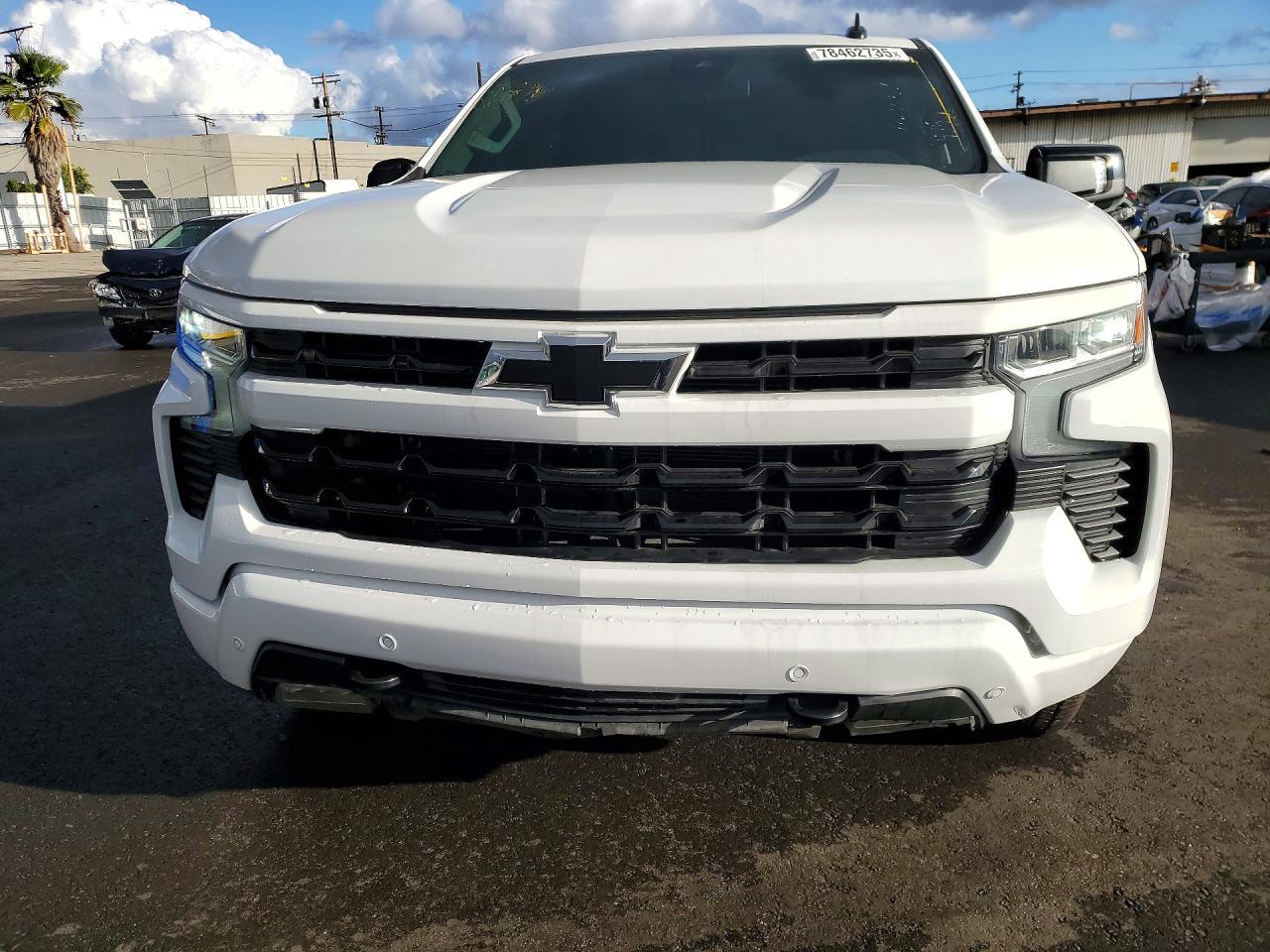 2025 CHEVROLET Silverado