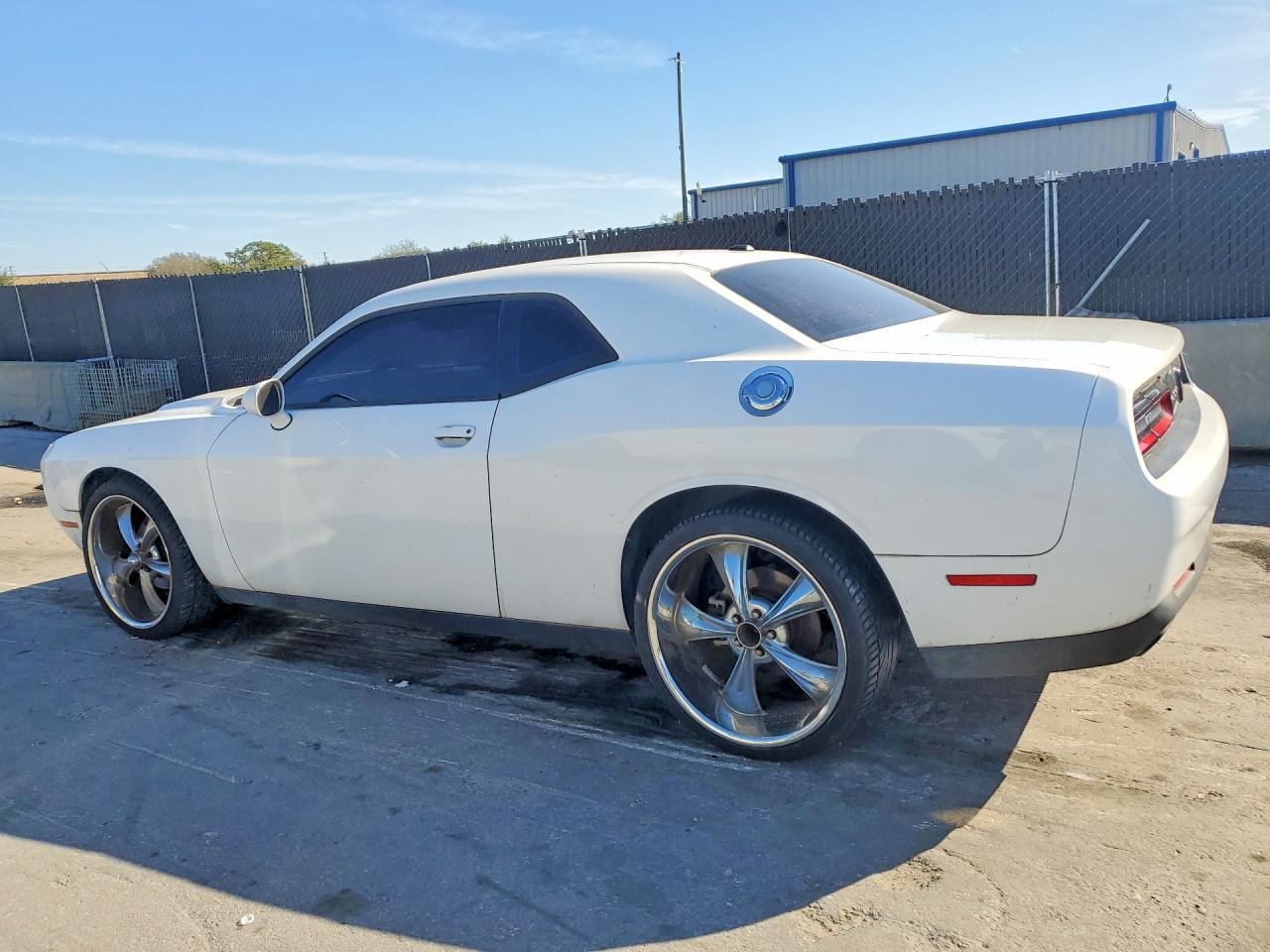 2017 DODGE Challenger
