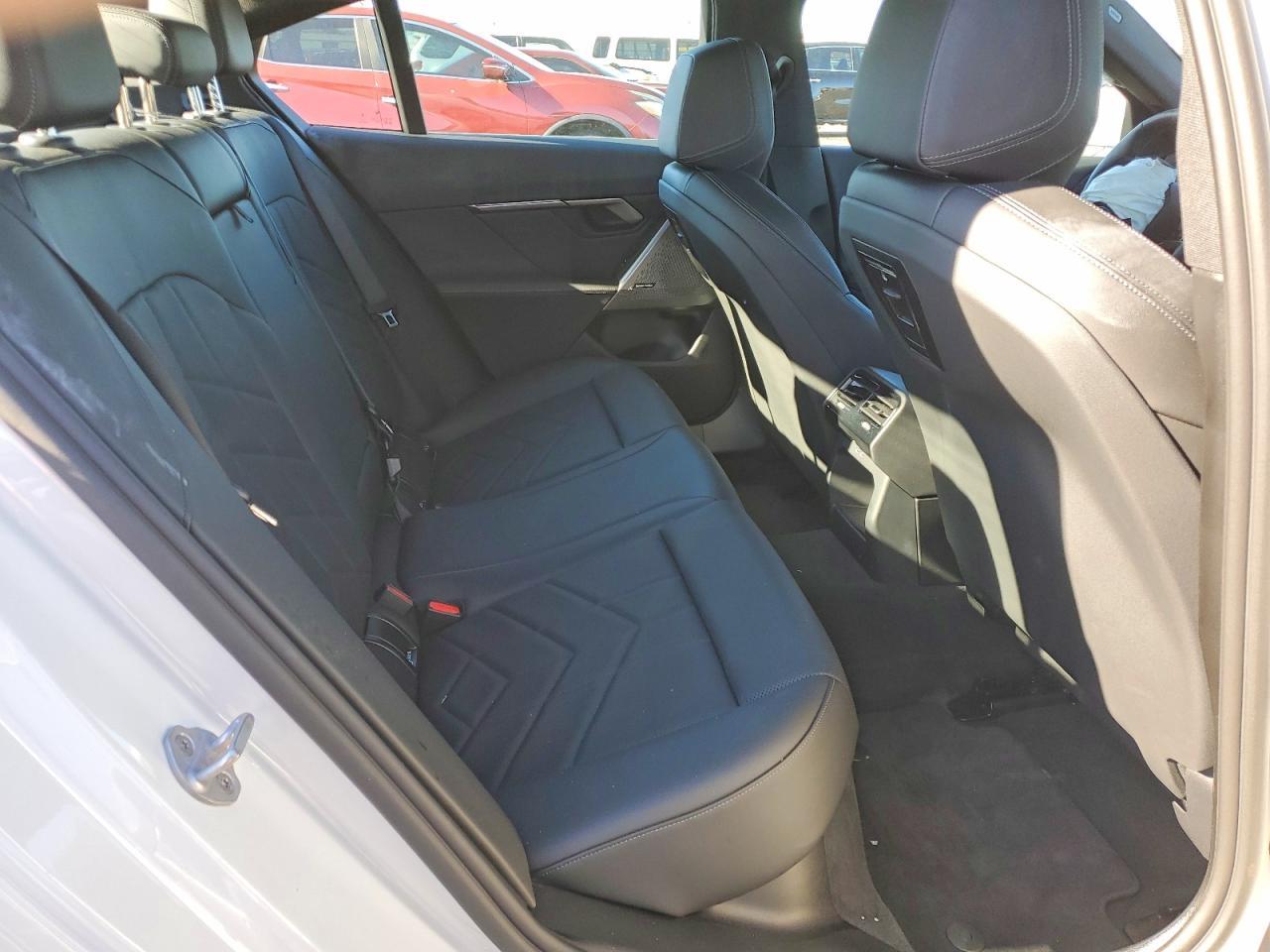 2025 BMW i5