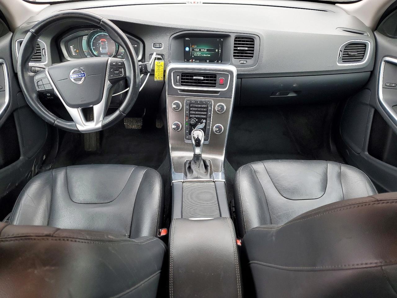 2015 VOLVO S60