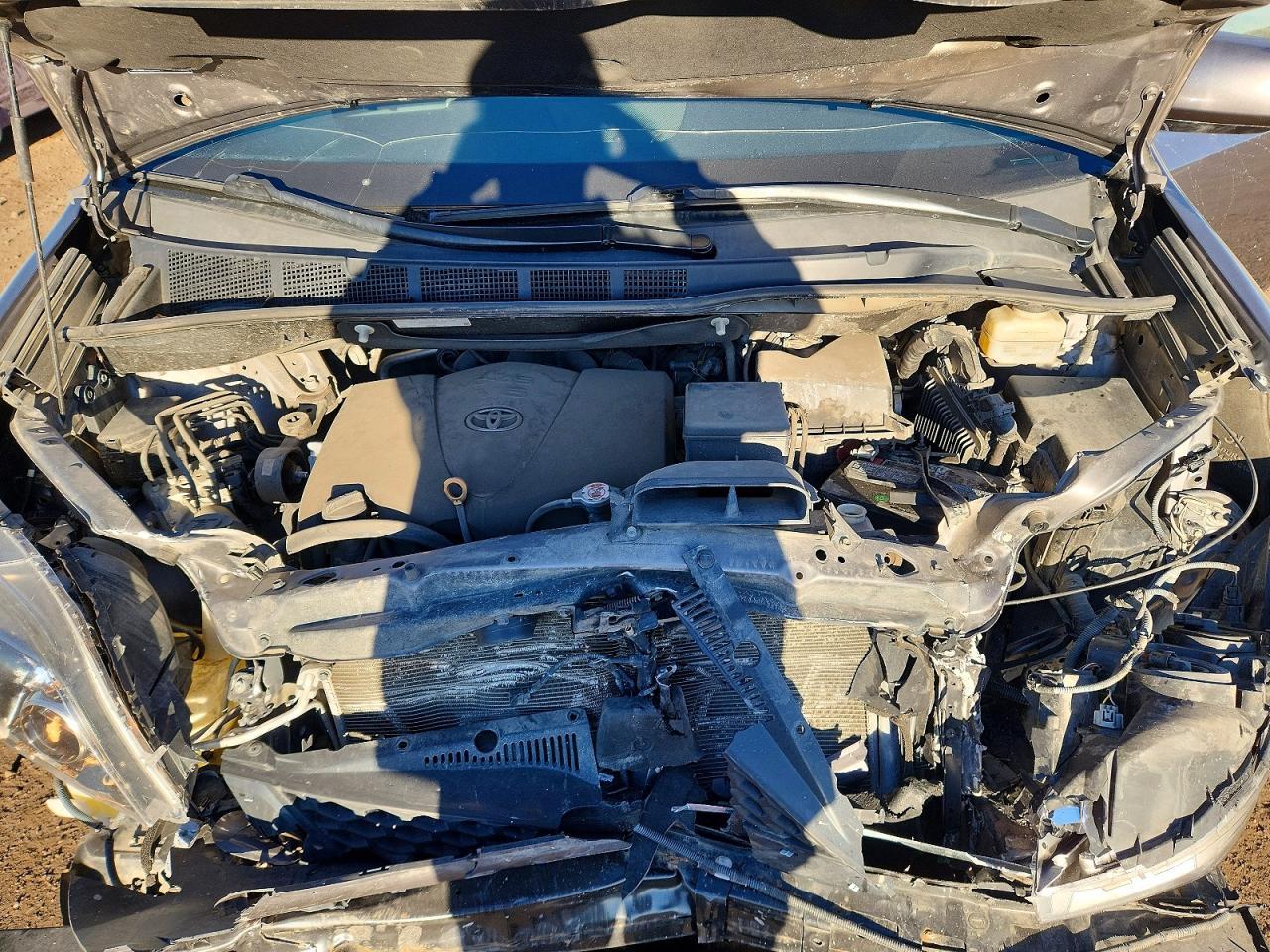 2017 TOYOTA SIENNA