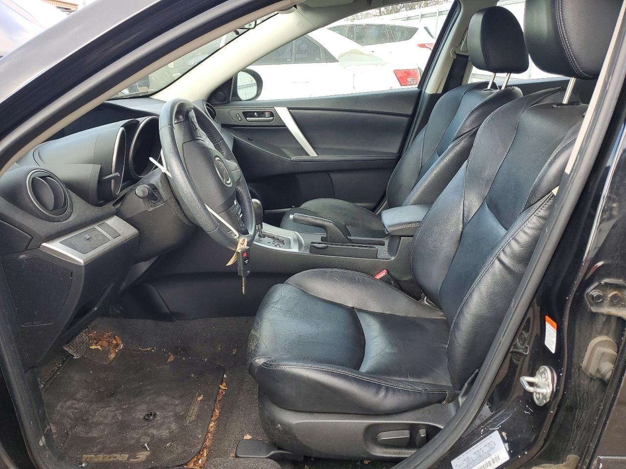 2011 MAZDA 3